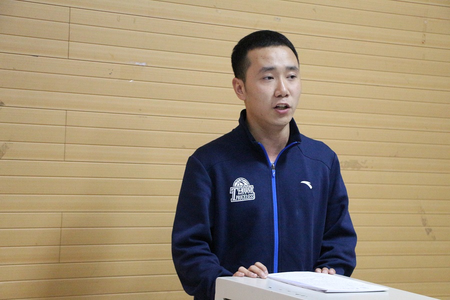 新队员代表袁敏杰.JPG